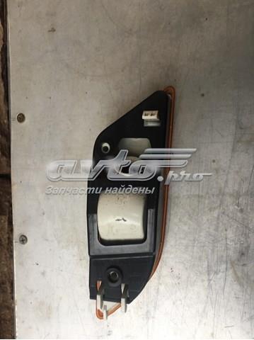 Покажчик повороту лівий Mercedes A2049067301