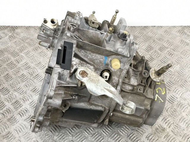  Коробка передач Peugeot 205 1