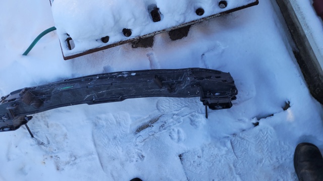 Підсилювач заднього бампера 86630N7100 Hyundai/Kia