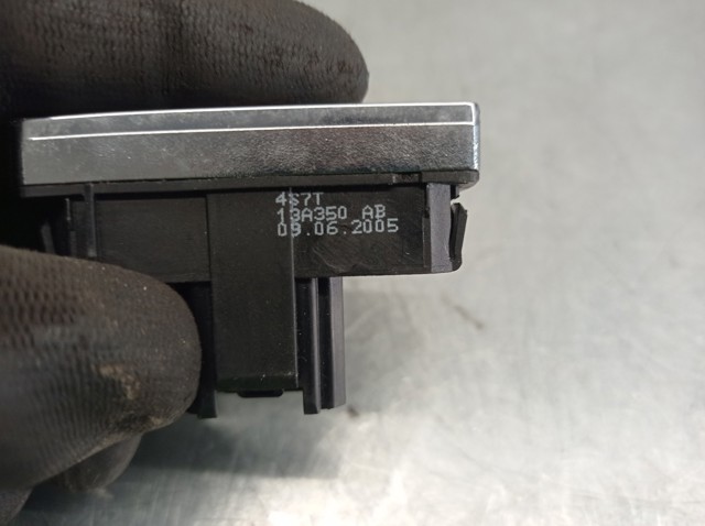 4S7T13A350AB Ford 