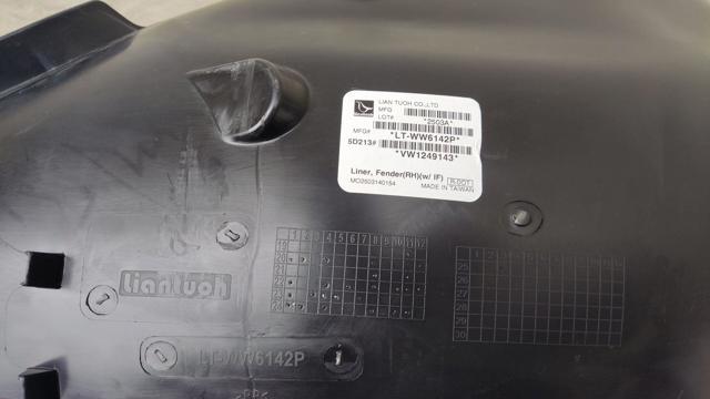 Подкрильнікі переднього крила, правий Signeda PVG11180AR ціна, від 118.45 USD