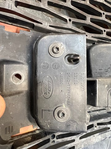 DK6217K947AA Land Rover Решітка протитуманних фар ліва