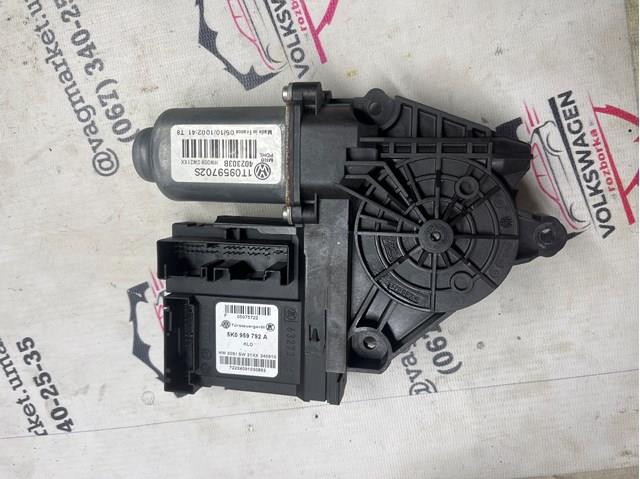 Блок комфорту передніх дверей VAG 5K0959792A ціна, від 19.00 USD