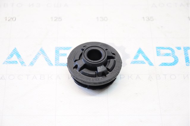 LX6Z8124A Ford Подушка радіатору нижня