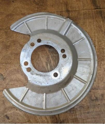 JX6Z2C028B Ford Захист гальмівного диска заднього, правого