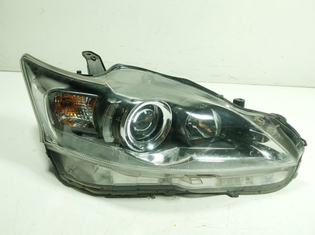 Фара правая Toyota 8113076032 ціна, від 971.67 USD