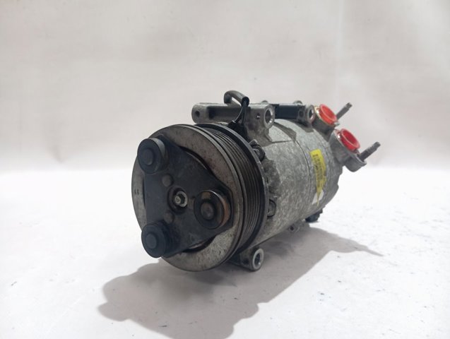 Компресор кондиціонера EJ3219D629BC Land Rover