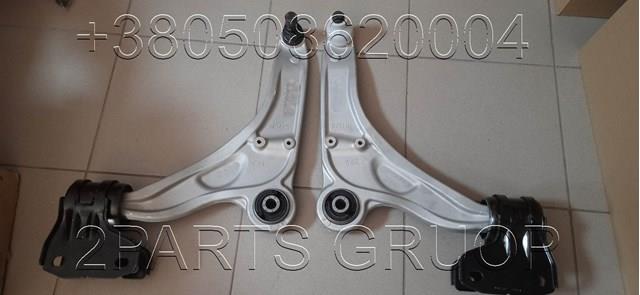 Купити F2GZ3078D Ford Важіль передньої підвіски нижній, правий