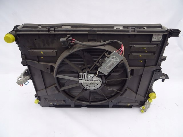 Купити 7L0121203 VAG Дифузор радіатора охолодження, в зборі з двигуном і крильчаткою