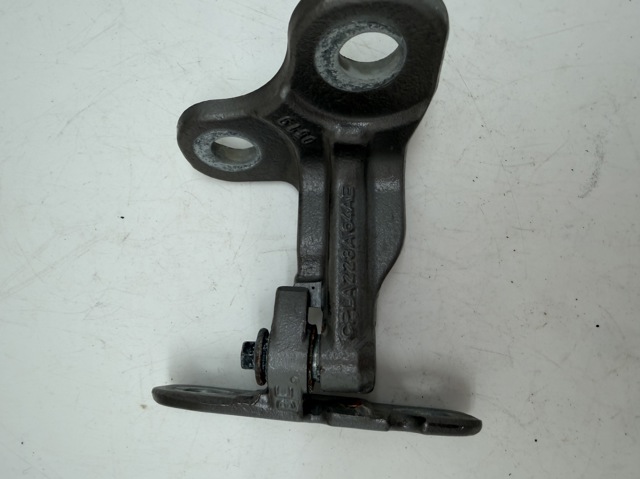  Jaguar CPLA228A64AE ціна, від 27.13 USD