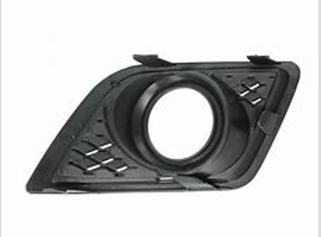 Заглушка протитуманки передньої правої FPS FP2805996 ціна, від 4.97 USD