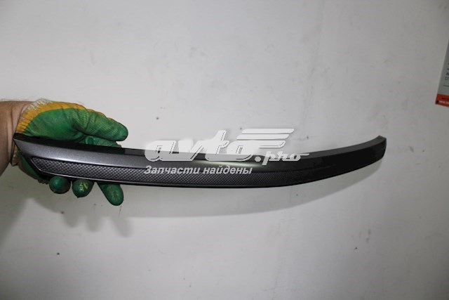 Накладка решітки радіатора нижня 5311112B40 Toyota