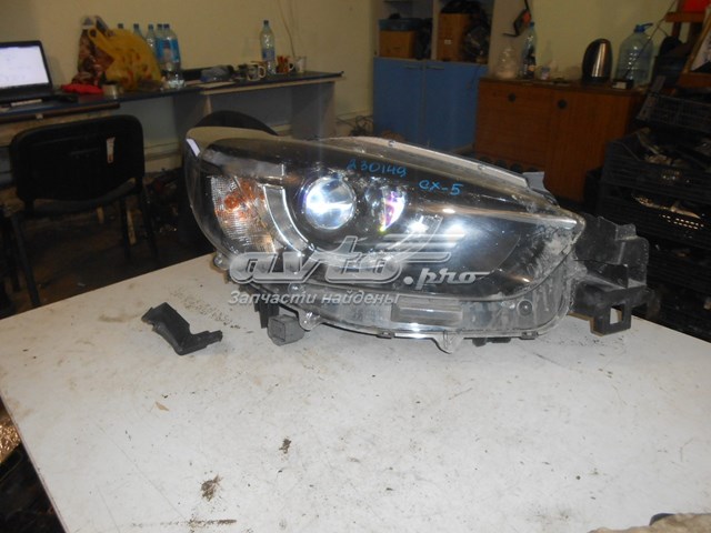 Фара передня права Mazda KA1L51030C