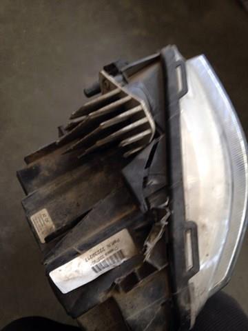 Купити 22239217 Volvo Права блок фара