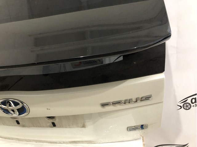 Треті двері на Toyota Prius  ZVW30