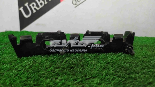 Кронштейн бампера заднього, правий Land Rover LR066744 ціна, від 11.91 USD