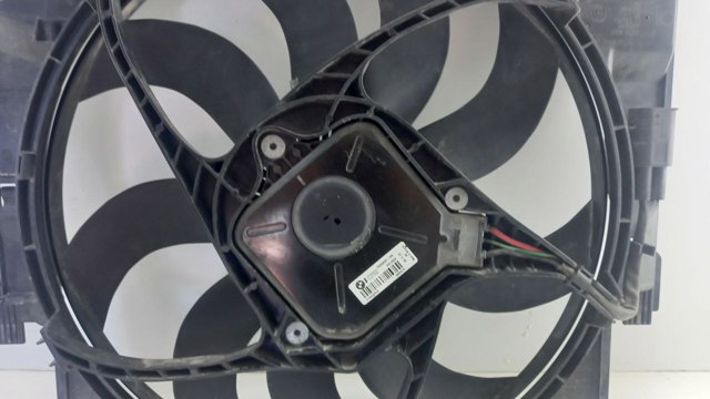 7640509 BMW Дифузор радіатора охолодження, в зборі з мотором і крильчаткою
