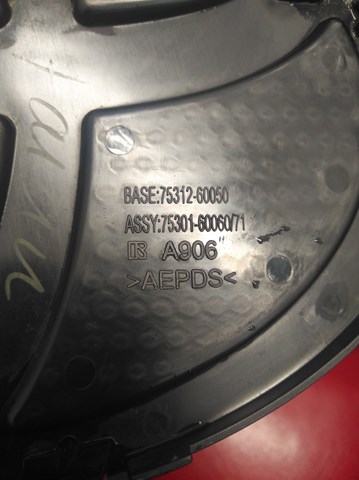 Емблема решітки радіатора Toyota Land Cruiser PRADO (J150) (Тойота Ленд крузер)