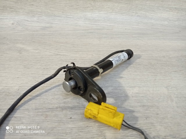  BMW 0589P1000095