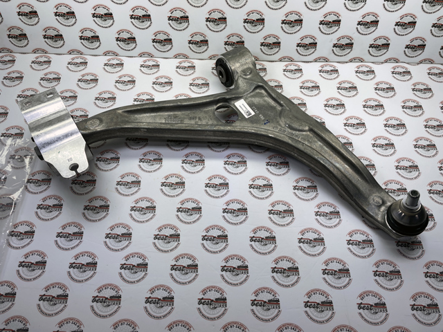 Купити A2473305600 Mercedes Важіль передньої підвіски нижній, правий