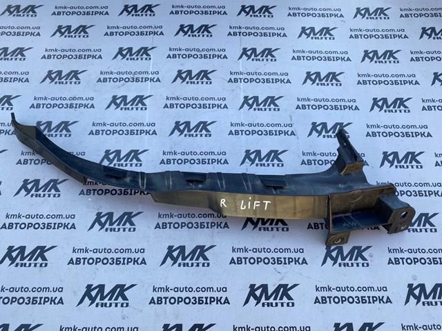 Кронштейн кріплення бампера переднього правий General Motors 23158324