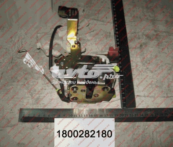 1800282180 Geely Замок двері правої передньої