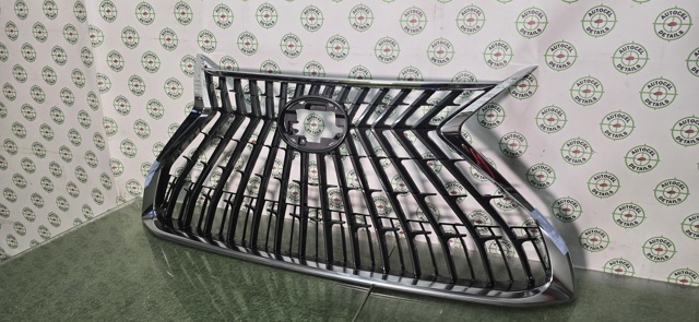 Решітка радіатора 5310133A10 Toyota