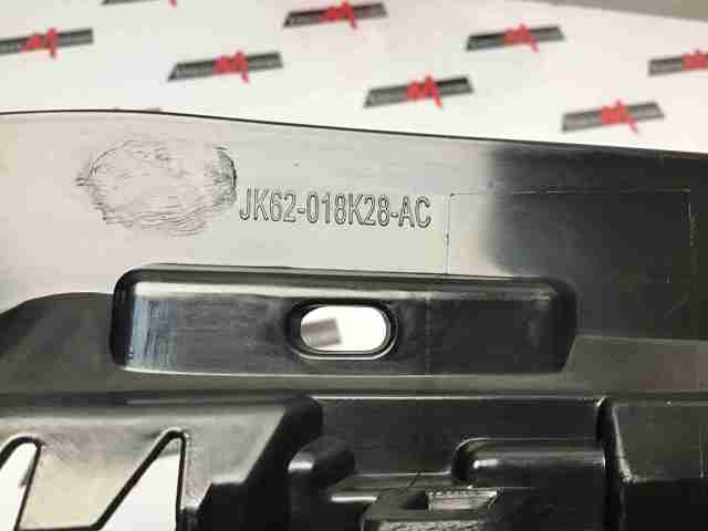 Купити LR099301 Land Rover 