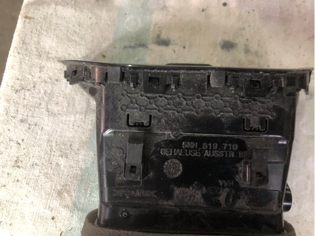  VAG 5NN819710