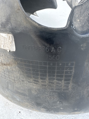 Підкрилок заднього крила, правий Chrysler 68082836AG