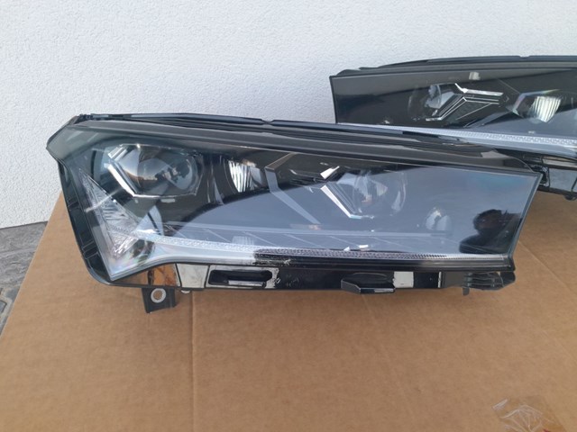 Фара ліва 5LB941015A VAG