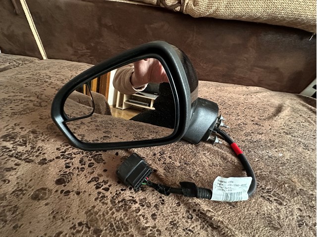 Ліве бічне дзеркало Ford FS7Z17683B ціна, від 183.18 USD