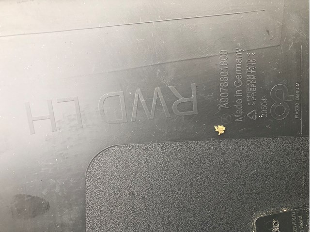 Кут бампера заднього лівий Mercedes A90788544009K83 ціна, від 56.24 USD