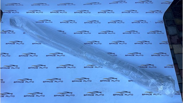 7250A135 Mitsubishi Накладка зовнішня (молдинг) порога, лівий