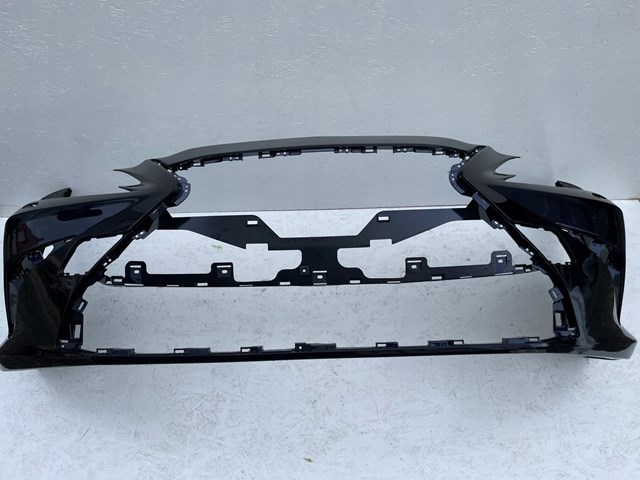 Бампер на авто Toyota 5211933B60 ціна, від 112.87 USD