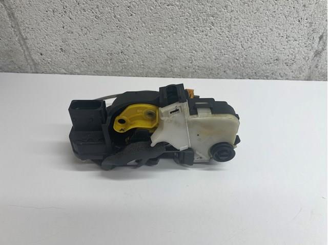 Замок задньої двері, лівої General Motors 13579555 ціна, від 22.53 USD