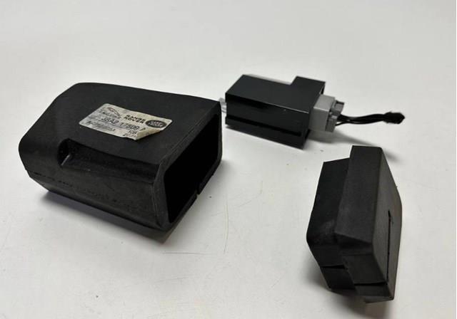 Купити LR094959 Land Rover 