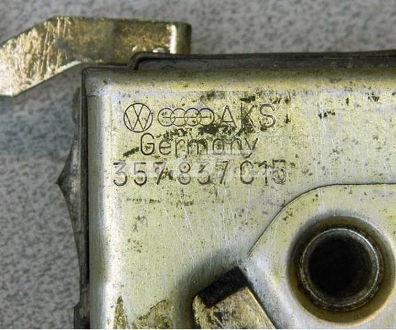 Замок передньої двері, лівої VAG 357837015 ціна, від 16.93 USD