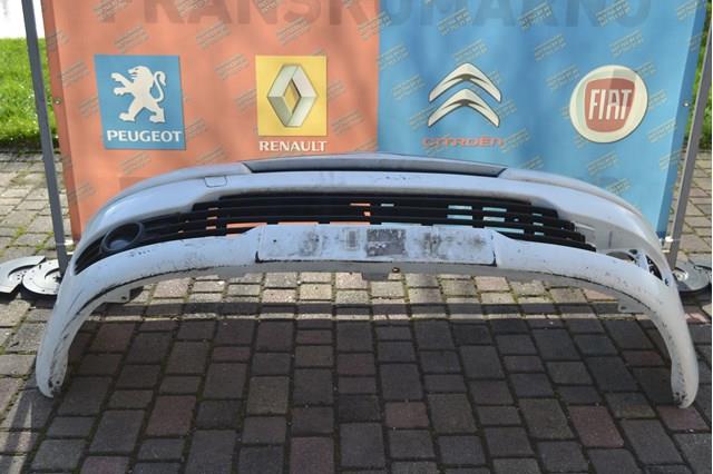 Передній бампер 9646215477 Peugeot/Citroen