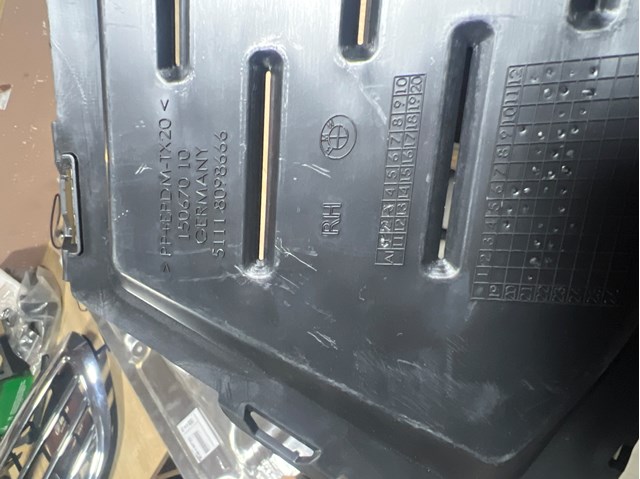 Купити 7095157 Autotechteile Молдинг решітки переднього бампера, правий