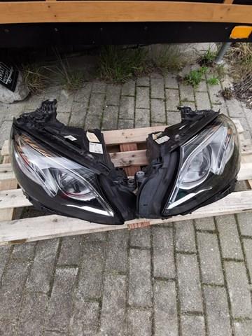 Фара права A2139062606 Mercedes