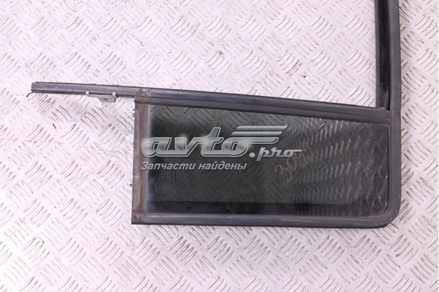 Скло-кватирка двері, задній, лівою Chrysler 5067773AD ціна, від 12.53 USD