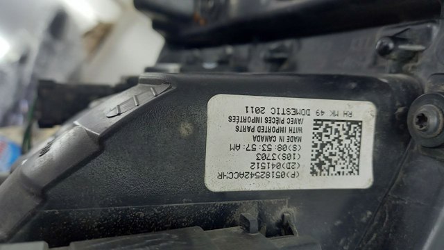 05182542AC Chrysler Ліхтар задній правий