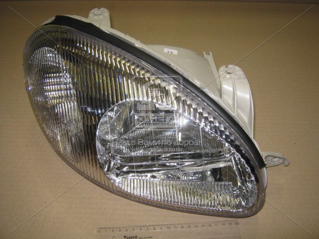 Фара передня права Tempest 0200139R6C