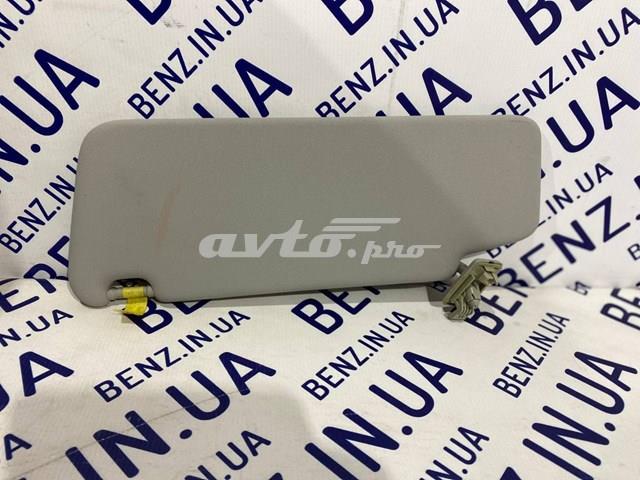 Козирок Mercedes A2048104610