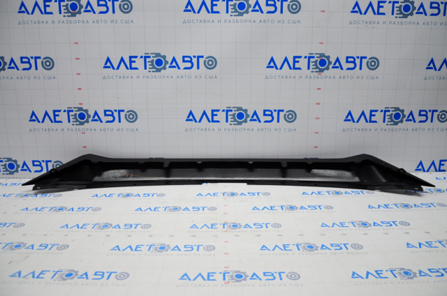 KB8A507E1BBB Mazda Ободок решітки радіатора