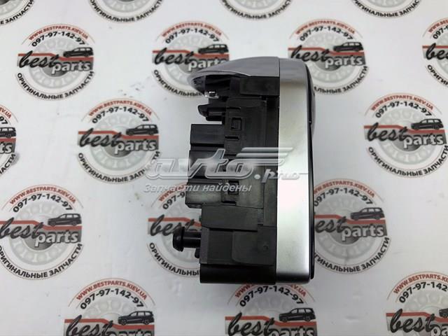 Купити LR116681 Land Rover Блок кнопкових перемикачів кермового колеса
