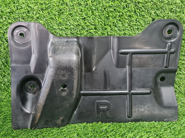Купити 748145HA0A Renault (RVI) Захист днища передній правий