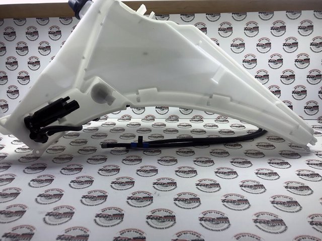 Купити LR110609 Land Rover Бачок омивайки