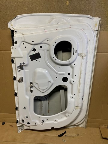 Водійські двері Tesla 6006662E0H